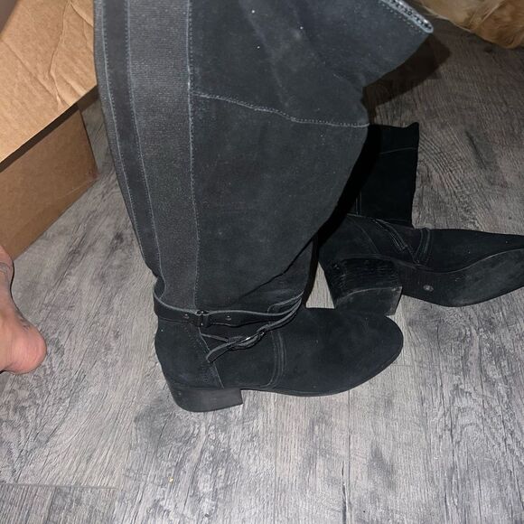 Evolve Black Knee Length Boot - Picture 3 of 4